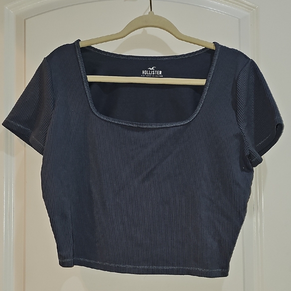 Hollister Ribbed Crop Top - Picture 1 of 5